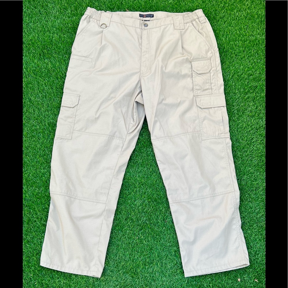 511 Tactical Series Mens Size 42x30 Cargo Pants Tan Khaki Very Clean
